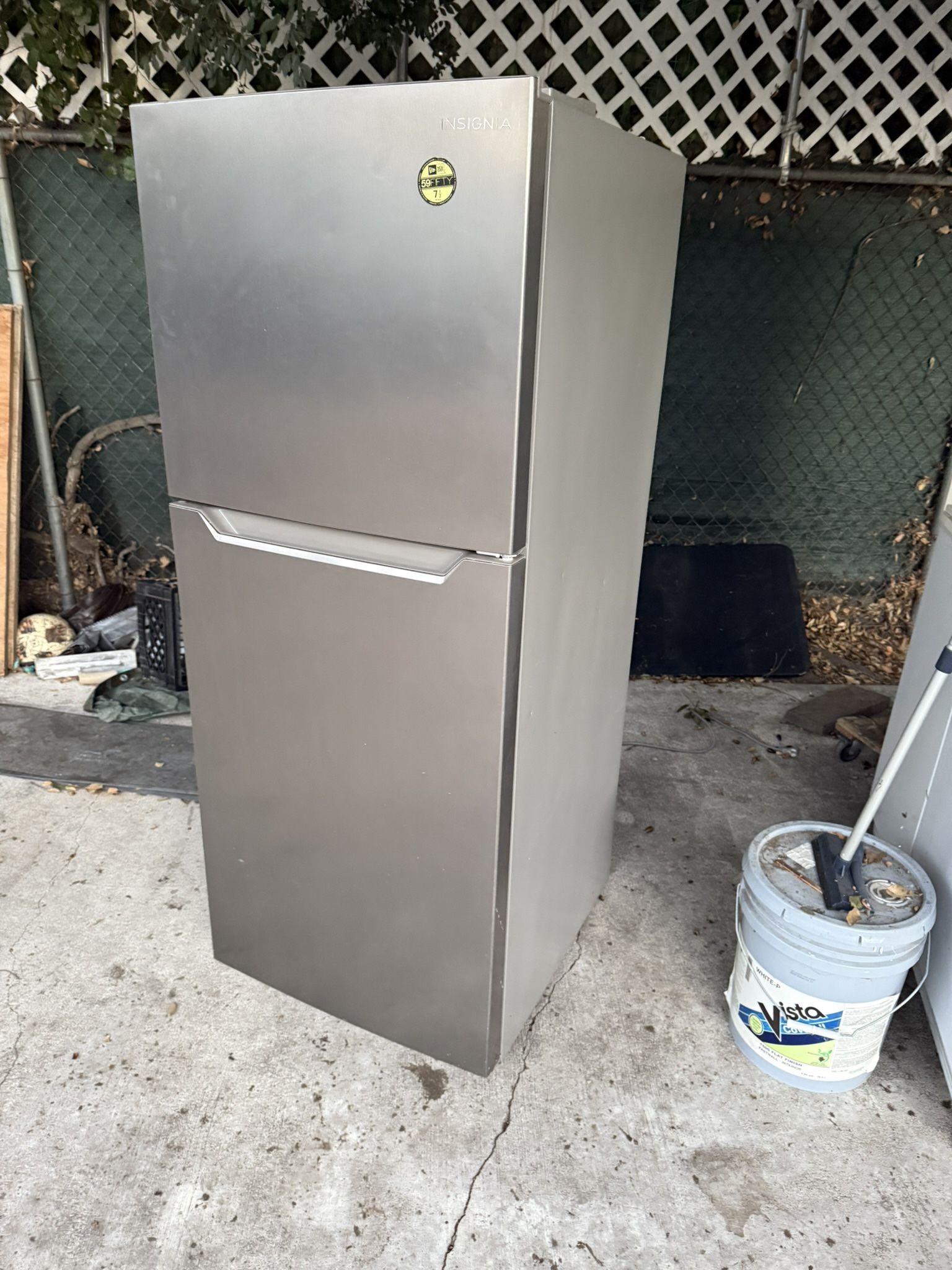 Refrigerator
