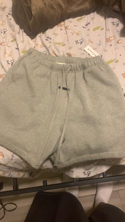 Dark oat meal essential shorts