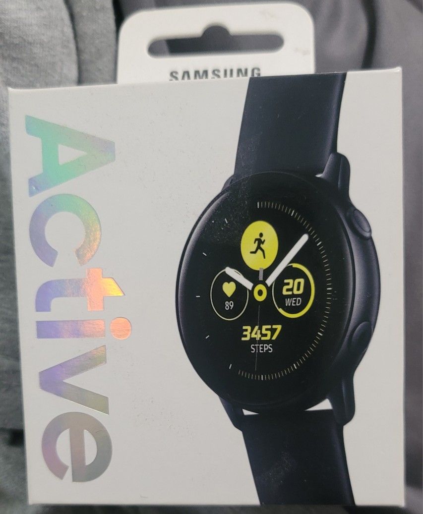 NIB Samsung Active Smart Watch W/Screen Protector