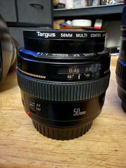 Canon EF 50mm f/1.4 USM