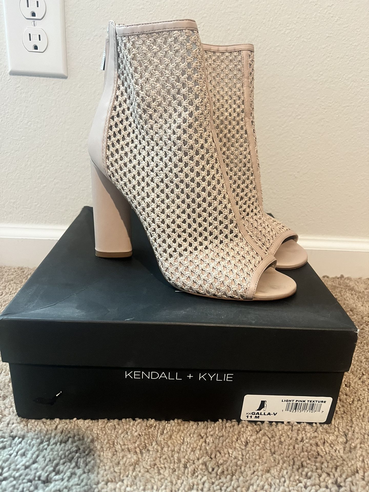 Kendall + Kylie Peep Toe Bootie Size 11