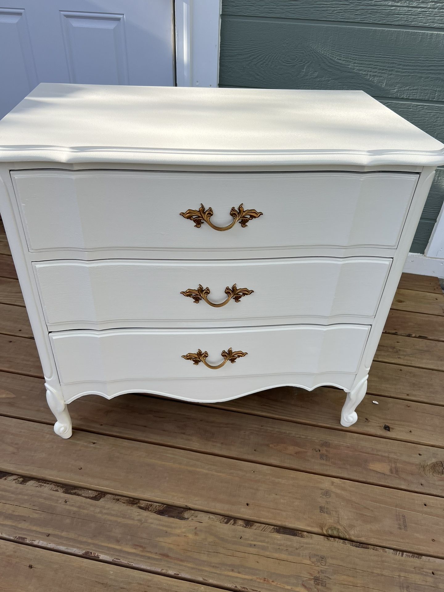 Dixie Bachelor Chest