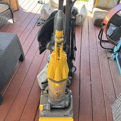 Dyson Vacuum 