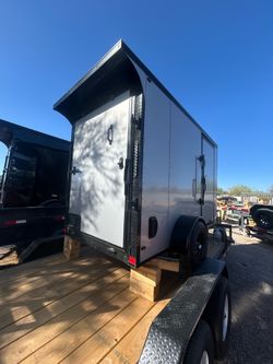 5 x 10 enclosed trailer brand new