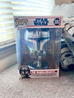 Funko Pop! Star Wars The Mandalorian with The Child #380 – Jumbo 10”