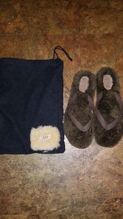 UGG flip flops