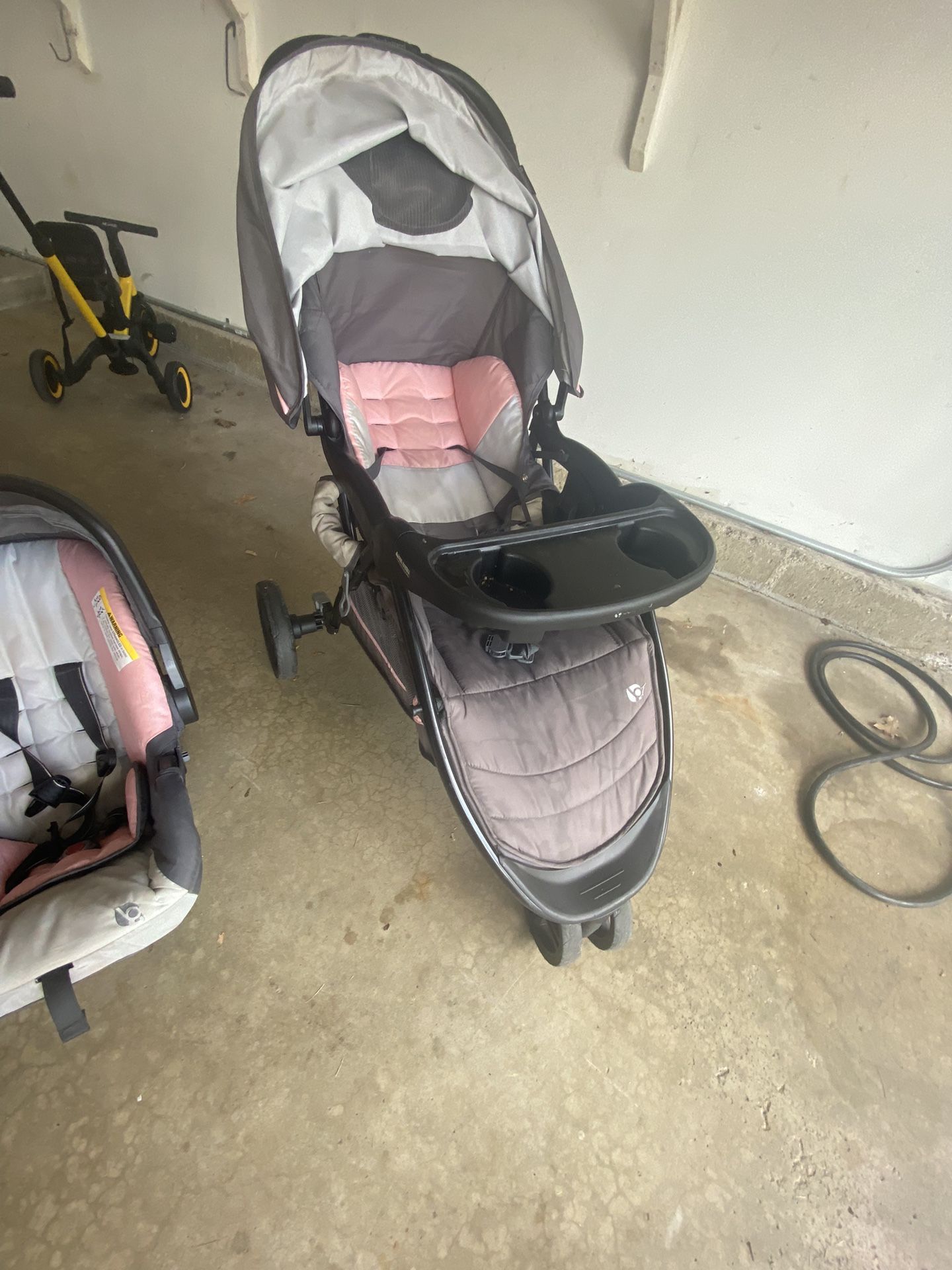 Infant Car Seat (w/ Frame) & Stroller