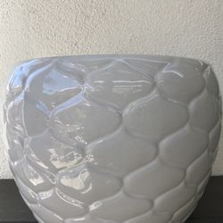 Glazed Ceramic Pots Planters White Scalloped Design Set of 3