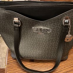New Guess Purse/handbag 