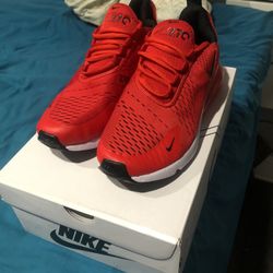 New Nikes 270 Size 8.5