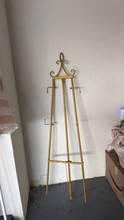 Gold Metal Decorative Display Easel Stand