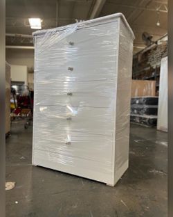5 drawers dresser / Five drawers dresser / Cajonera 5 gavetas / Comoda