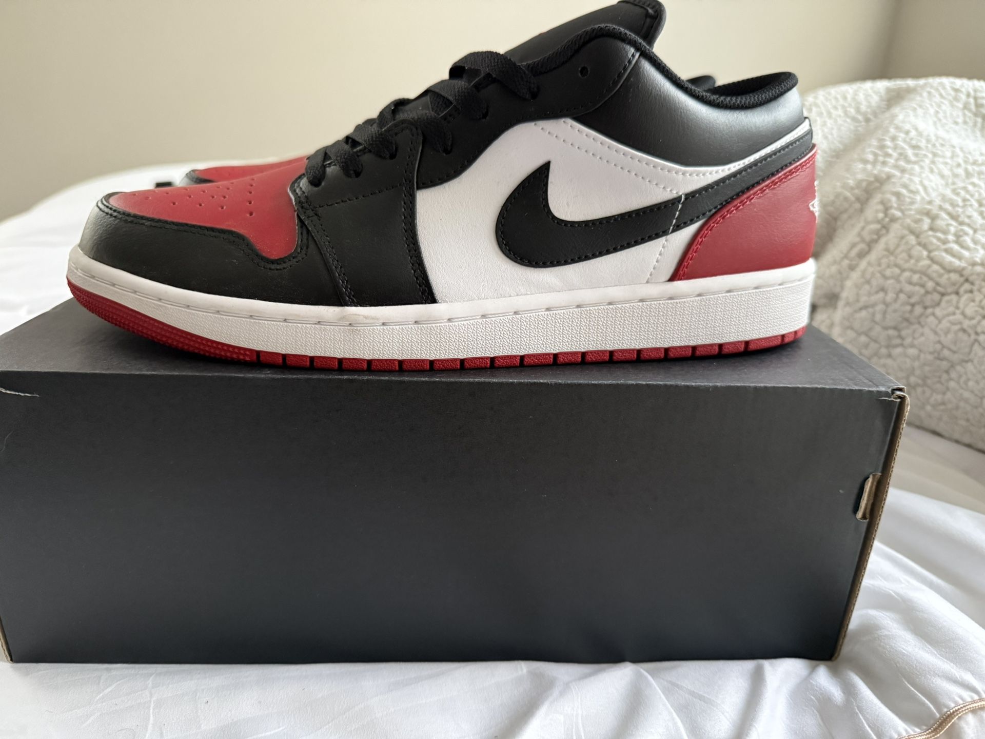 Men Nike Jordan 1s