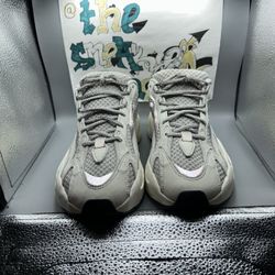 Yeezy 700 Static 