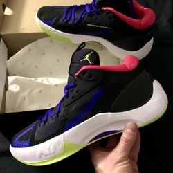 *NEW* Jordan Zoom Separate ‘Chaos’  Size 10.5M