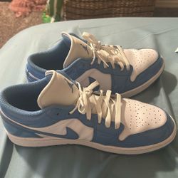 Air Jordan lows blue And White size 12 Men’s 