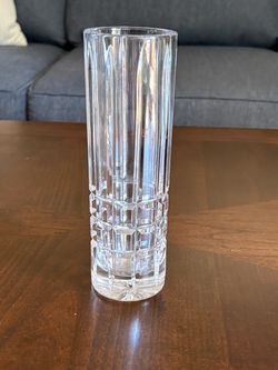 Cut glass crystal bud case
