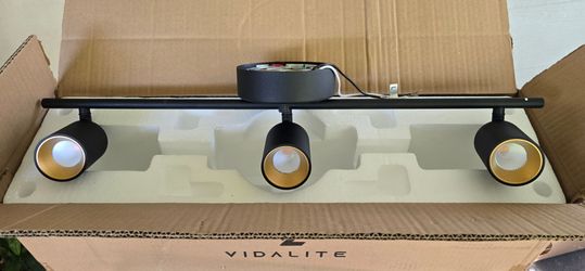New 3-Light Track Light with Adjustable Heads, Integrated LED Bulbs, 2 ft. Track Lighting Kit Ceiling Light, 3000k, 1470 Lumens
