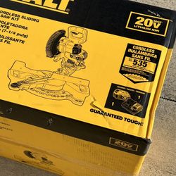 Dewalt Miter Saw 71/4” Combo Kit $350 New Nuevo 