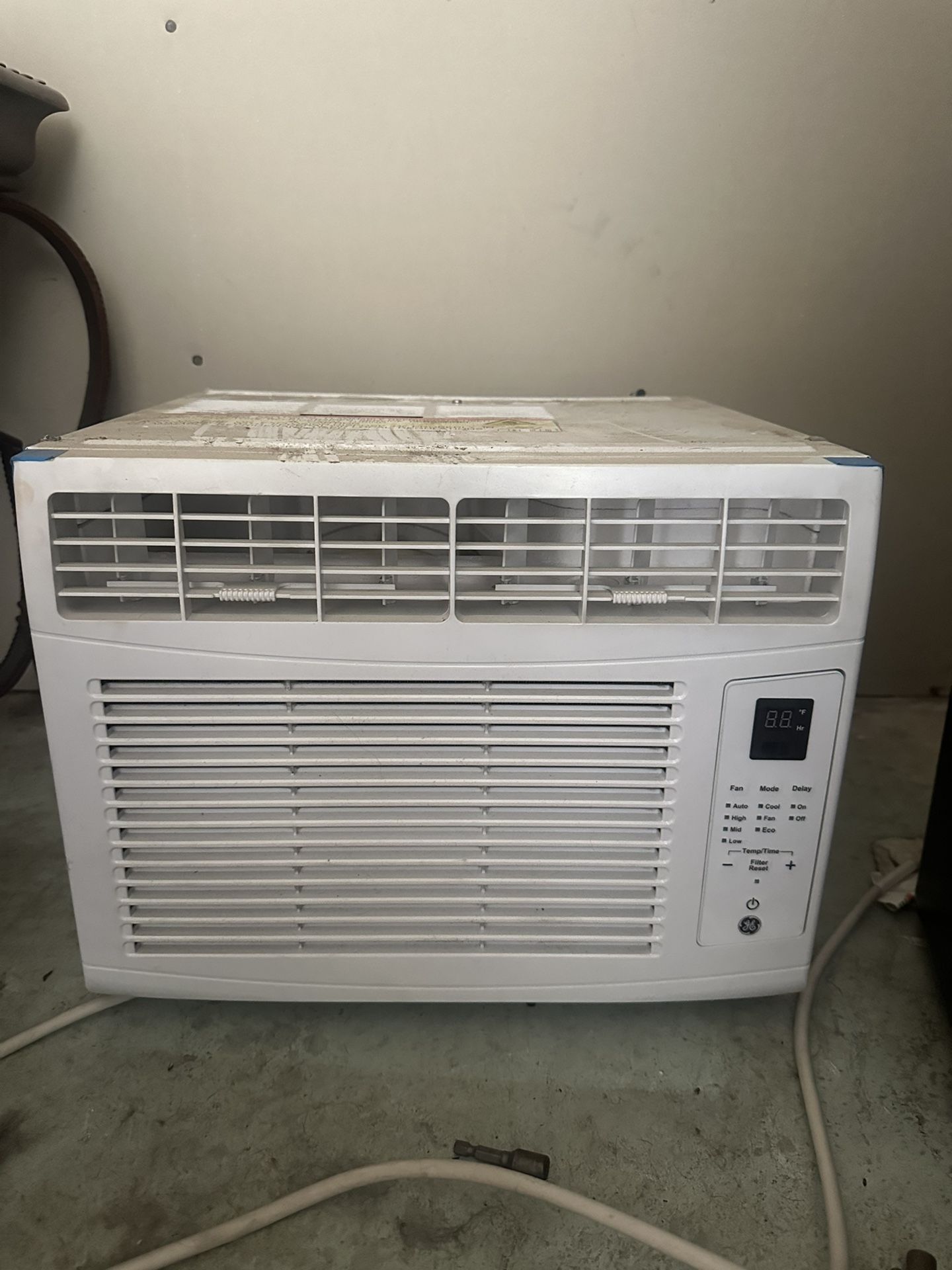 GE Window Unit AC Conditioner 