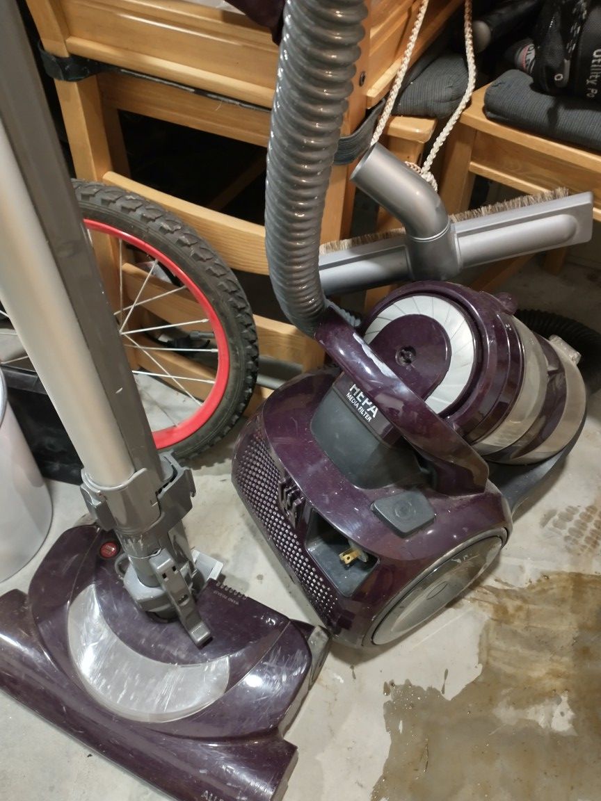 Multi floor vacuum cleaner w HEPA filter