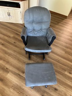 Grey Nursery Glider Rocking Chair with Matching Ottoman – Great Condition