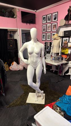 Female high quality mannequin