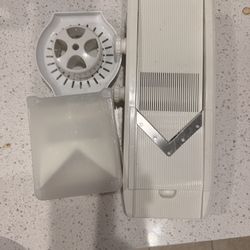 Brand New Veggie/Fruit/Cheese Slicer