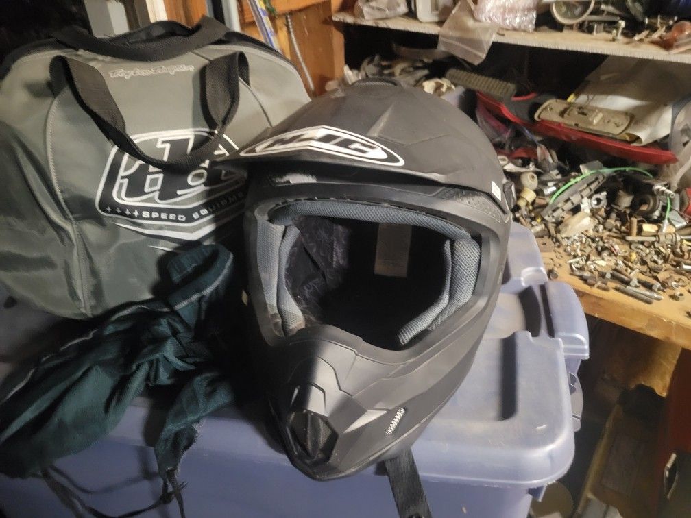 HJC motorcycle Helmet With Try Lee Designs Bag XXL