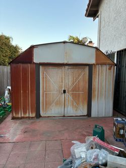 Storage Shed (needs paint)