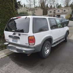 2001 Ford Explorer