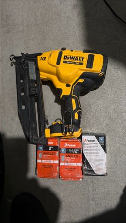 DeWalt 20V MAX XR Cordless Finish Nailer