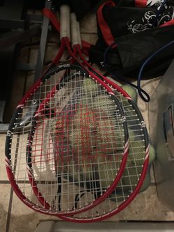 Wilson Tennis rackets and 20 balls set
