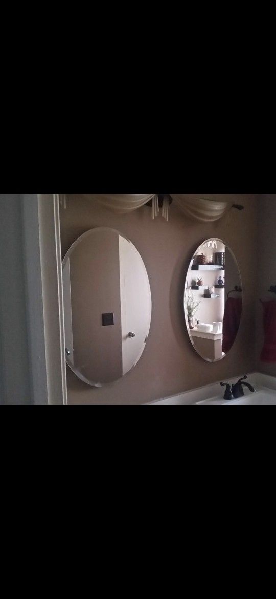 Oval Bevaled Medicine Cabinets