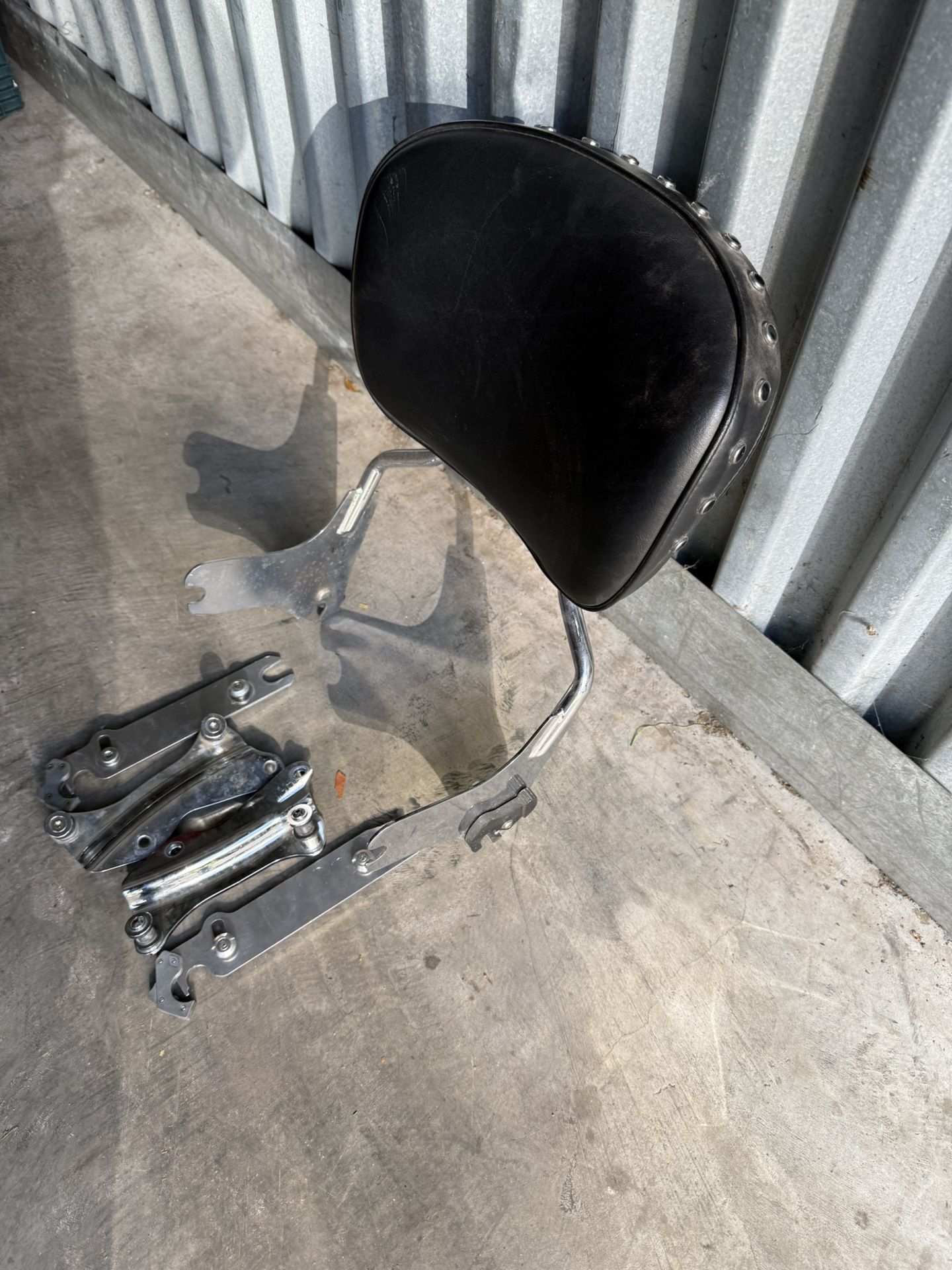 Heritage Softail, Backrest