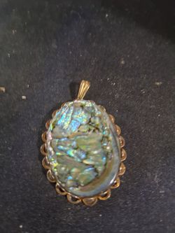 Abalone Shell Pendant Gold-Tone Setting