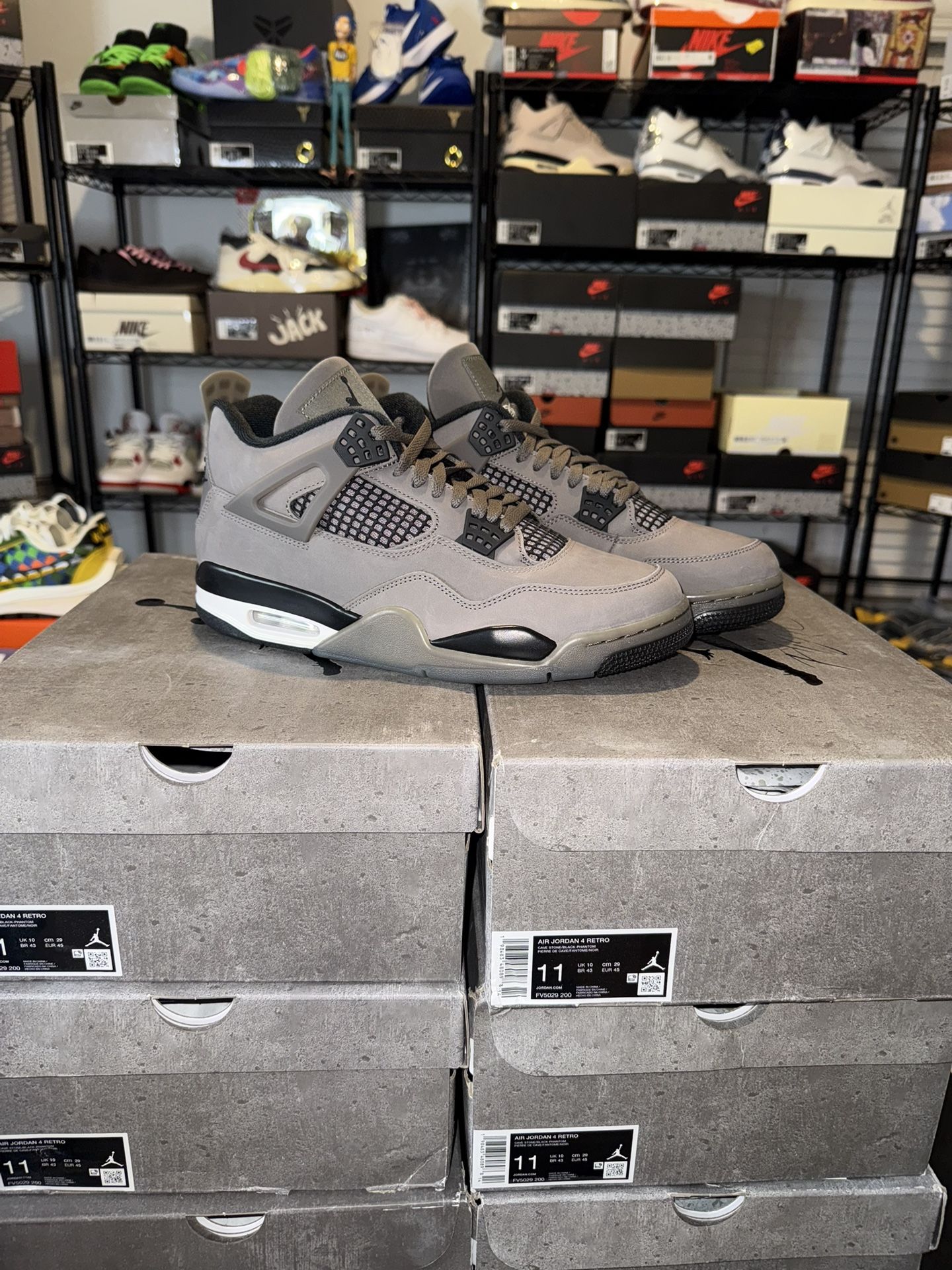 Jordan 4 Cave Stone (Early Pairs)