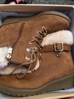 girls MK boots size 5