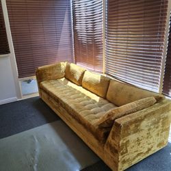 VINTAGE SOFA 