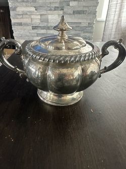 Antique Vintage Reed & Barton 3800 Sugar Bowl with Lid Circa 1(contact info removed) Silver Plated