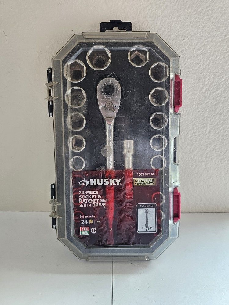 Husky 24 Piece Socket & Ratchet Set 3/8 In Drive