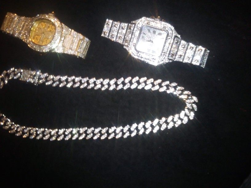 Set Three Pieces Lab Stones Ice 18" And Timepieces