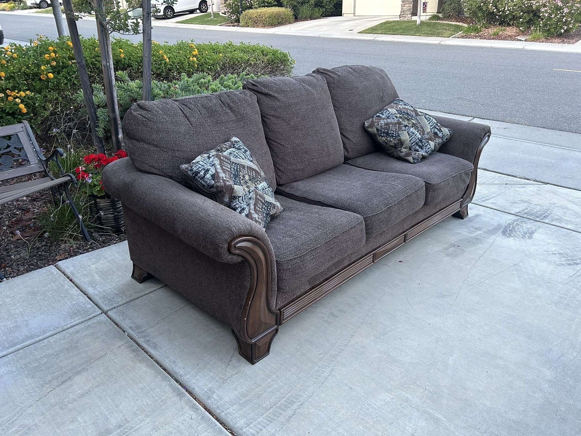 MUST GO. Free delivery. Couch