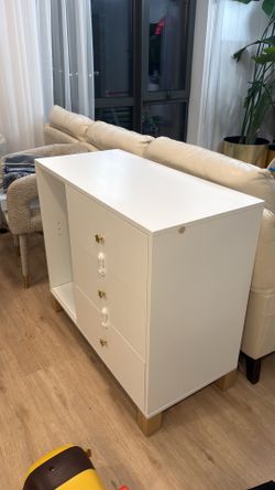 Baby dresser