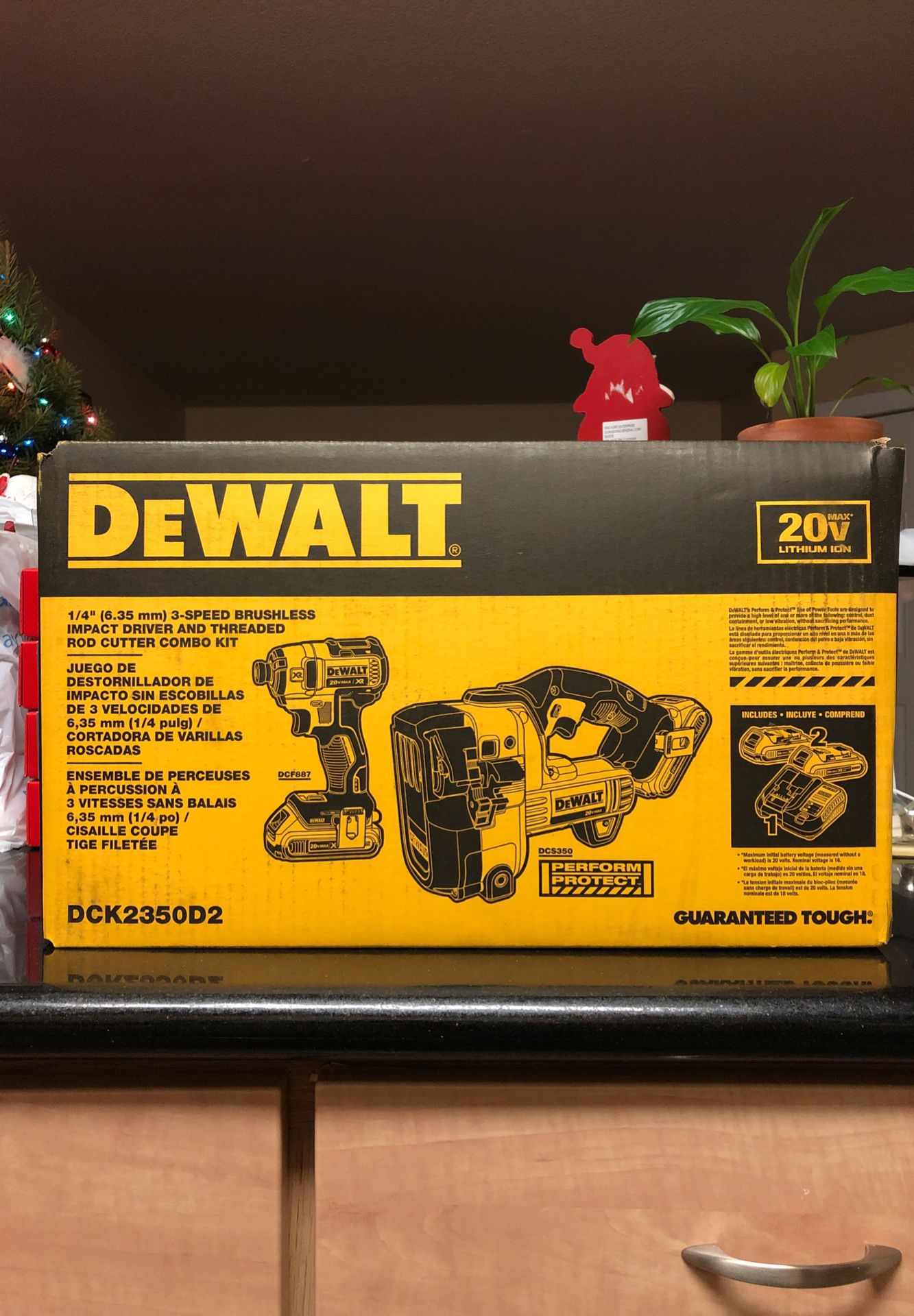 Dewalt Threaded Rod Cutter and 3-Speed Brushless Impact Driver Kit. (DCK2350D2)