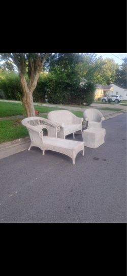 FOUR PIECE HIGH END WHITE WOVEN WICKER  PATIO FURNITURE SET