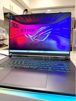 RTX 5070 Ti — Gaming Laptop / ASUS ROG Strix 16 / Ryzen 9 8940HX / 32GB RAM / 1TB SSD / 1080p 165Hz / Original Box