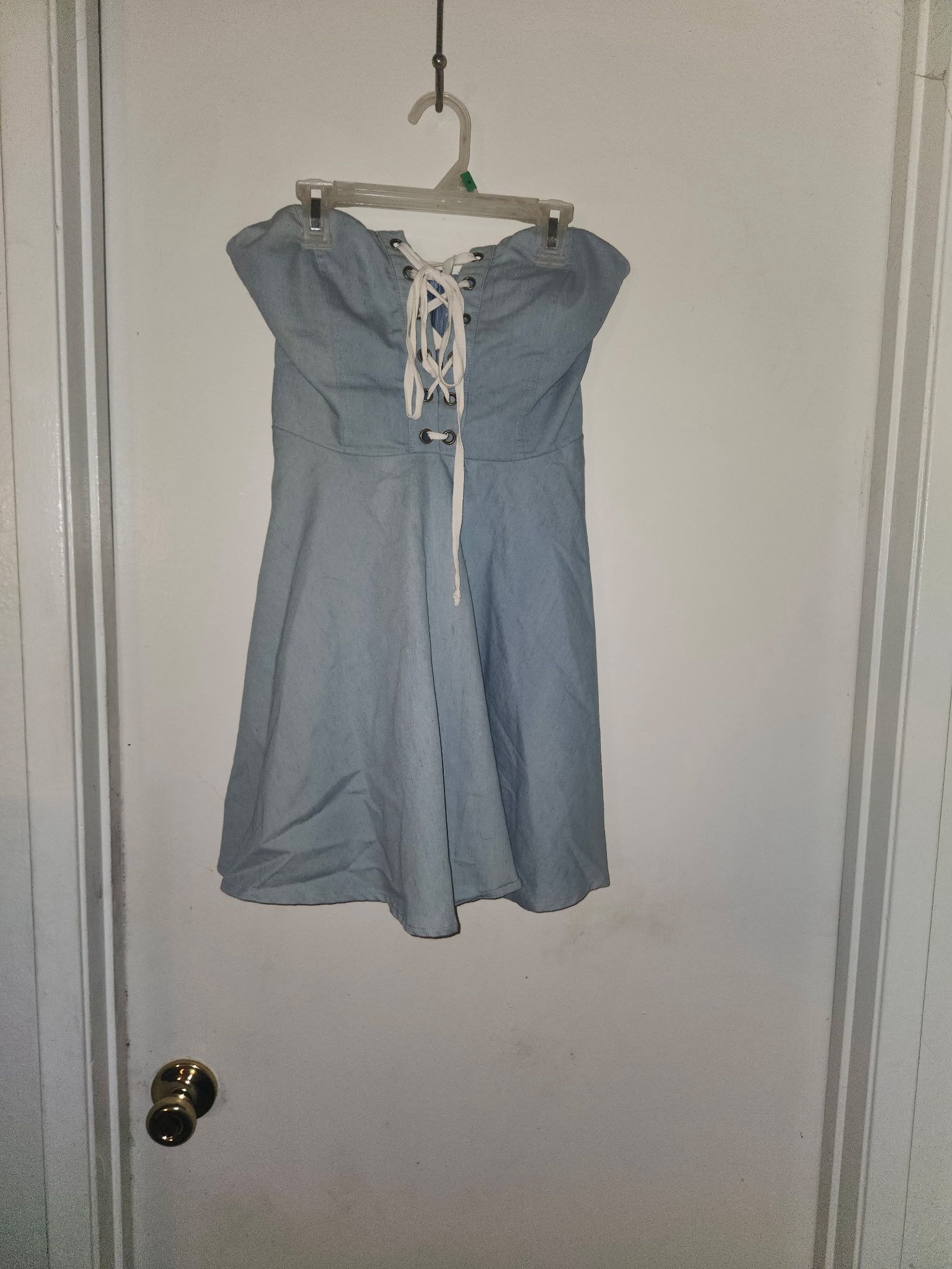 Juniors Strapless Dress. Size Small