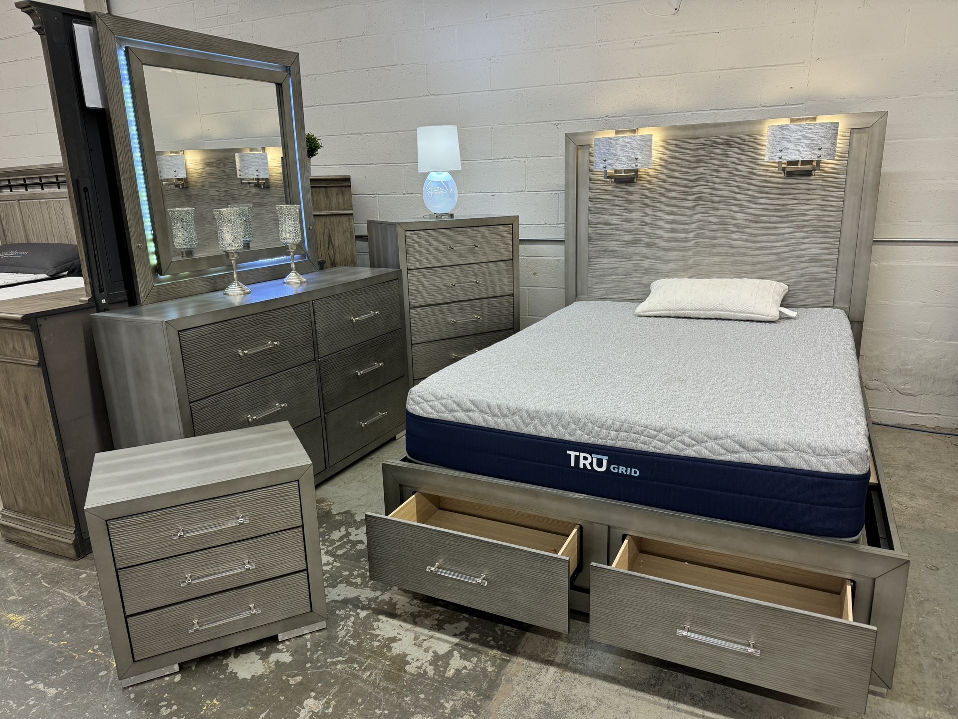 Entire Bedroom Set, With Bed Storage And Led Lights. All For Only $999!! Financing Is Available!!! See Description Below For Included Pieces!