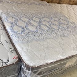 ⚜️NEW QUEEN SIZE SEMI PLUSH MATTRESS W.BOXSPRING INCLUDED ⚜️ SE HABLA ESPAÑOL ✔️ DELIVERY OPTION AVAILABLE ✔️